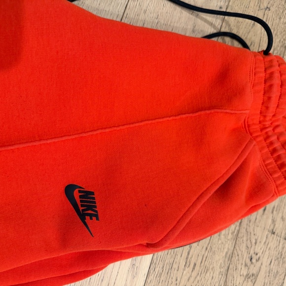 Nike Tech 2025 Fleece Sweatpants Small Orange - Picture 4 of 5